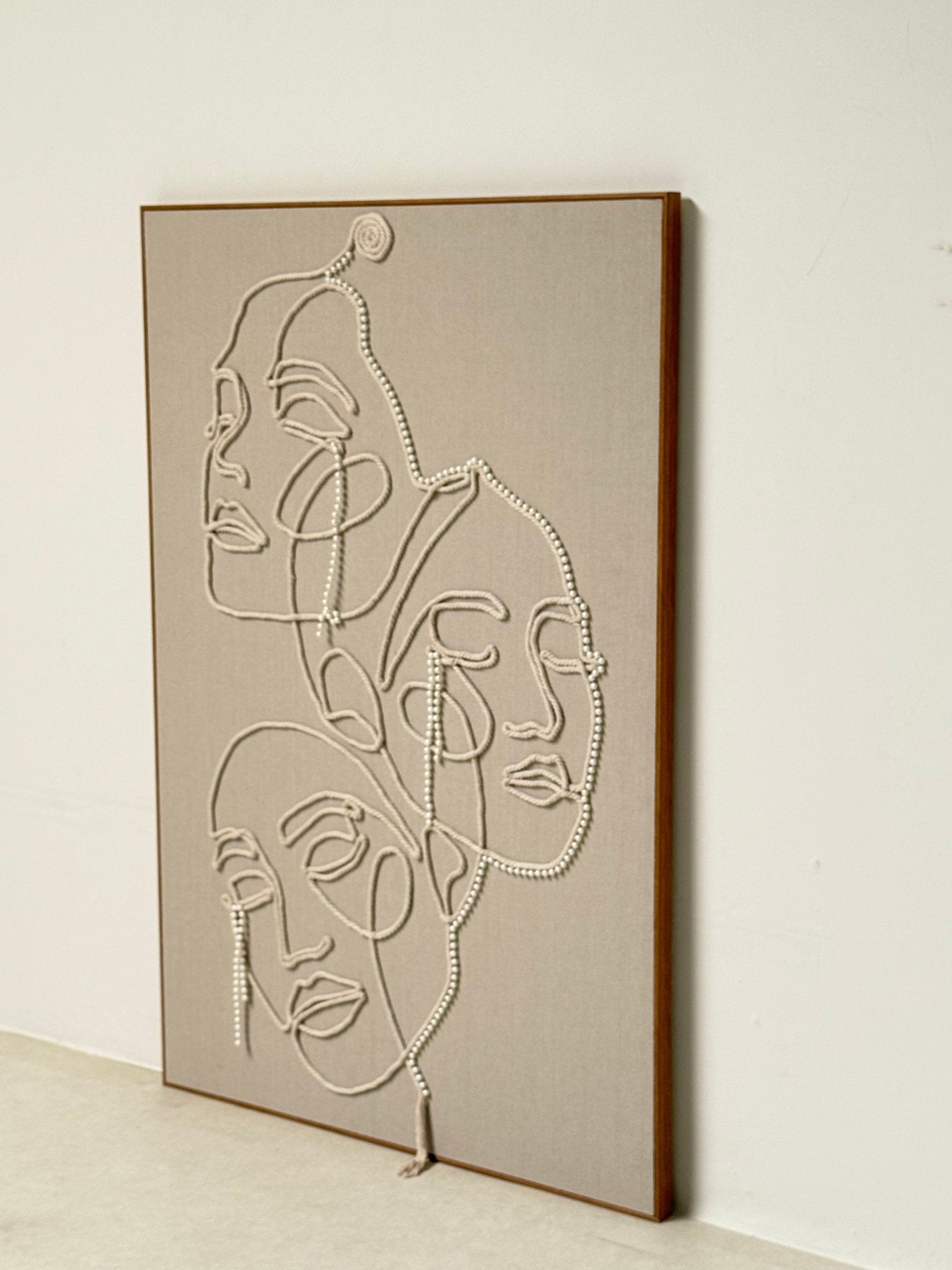 3D Abstract Face Line Wall Art with Pearl Detailing - SHAGHAF HOME