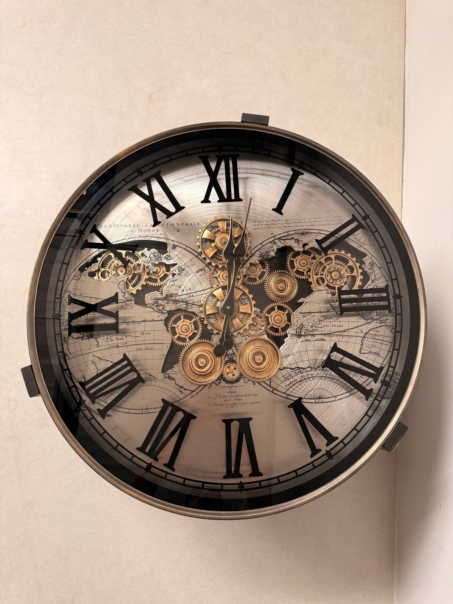 Industrial Metal Coffee Table with Functional Clock Top – 80 cm - SHAGHAF HOME