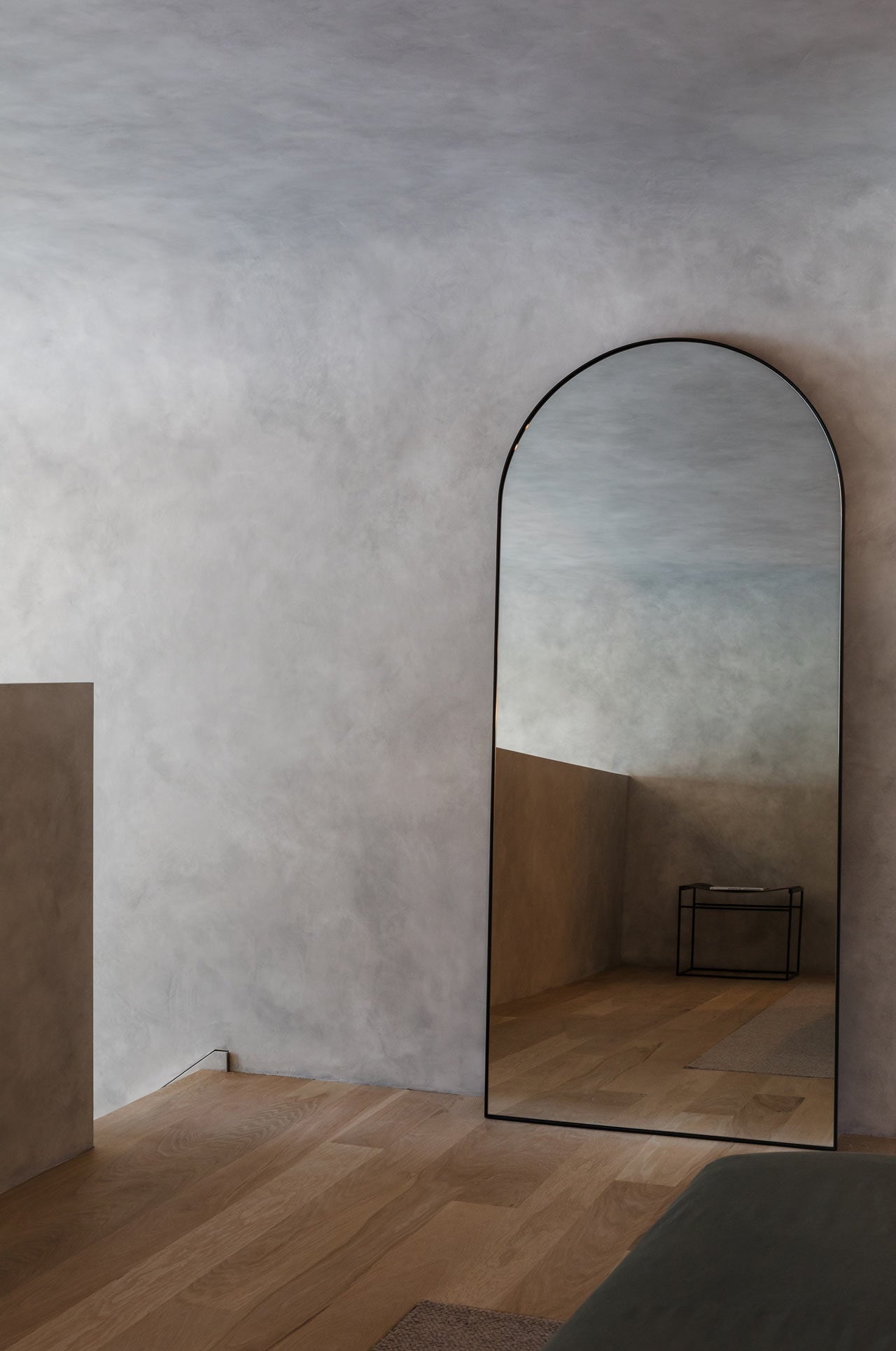 FULL LENGHT HALF MOON ARCH MIRROR (BLACK) - SHAGHAF HOME