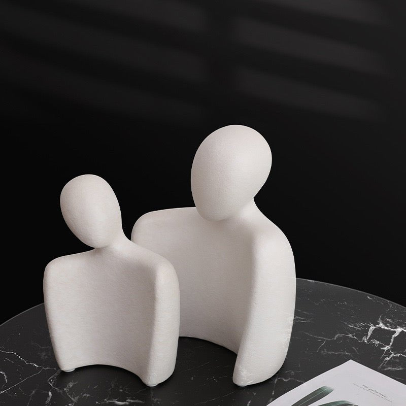 Love sculpture hug abstract - SHAGHAF HOME