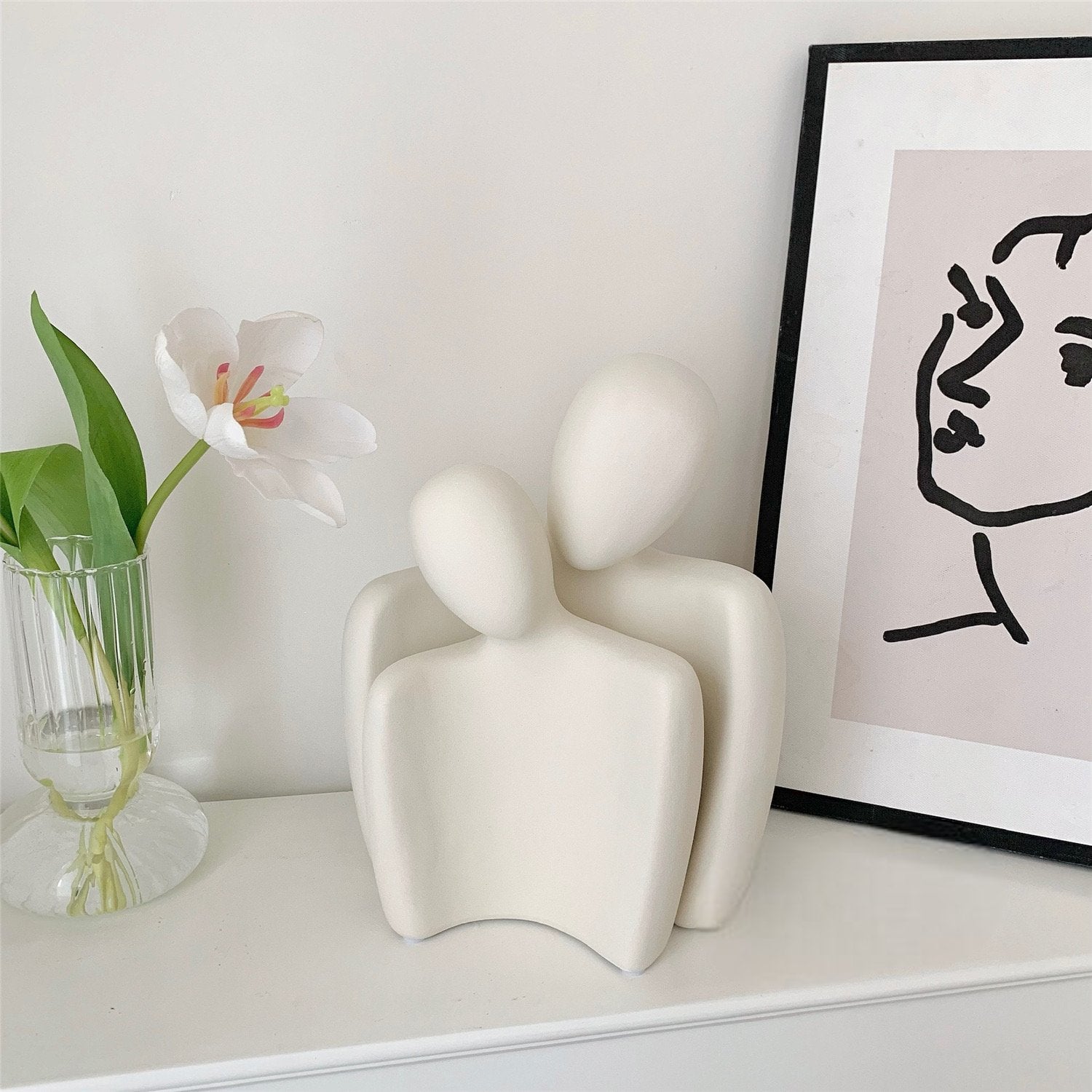Love sculpture hug abstract - SHAGHAF HOME