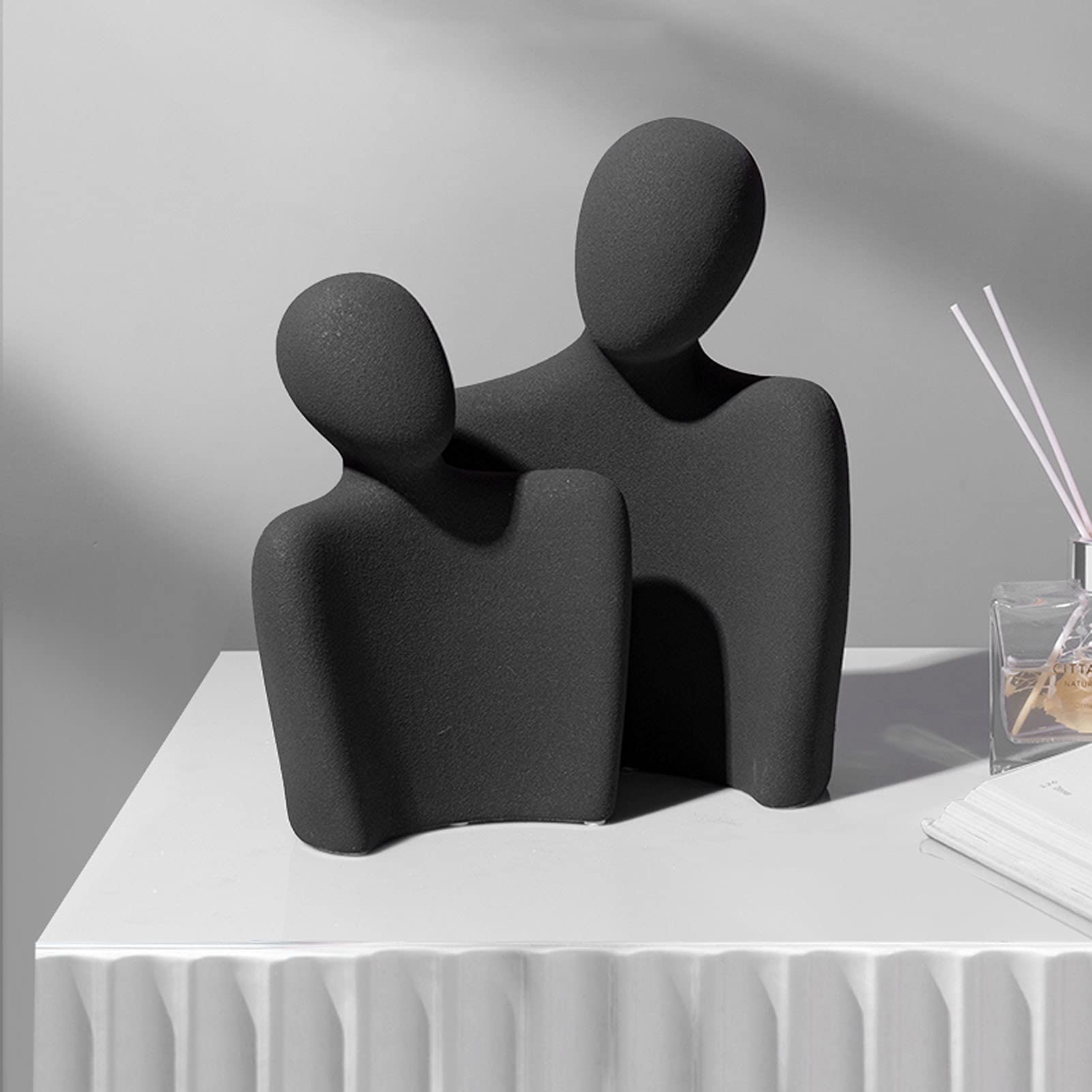 Love sculpture hug abstract - SHAGHAF HOME