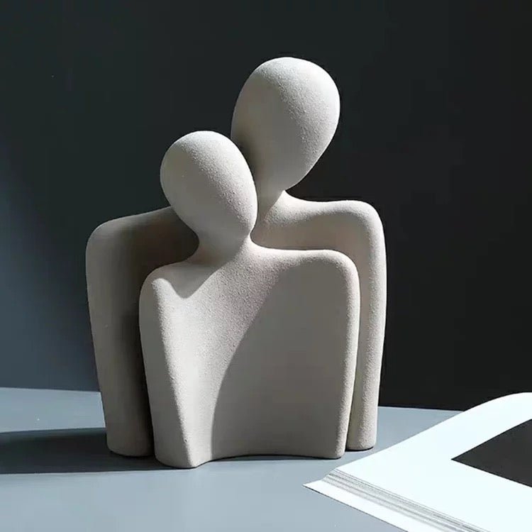 Love sculpture hug abstract - SHAGHAF HOME