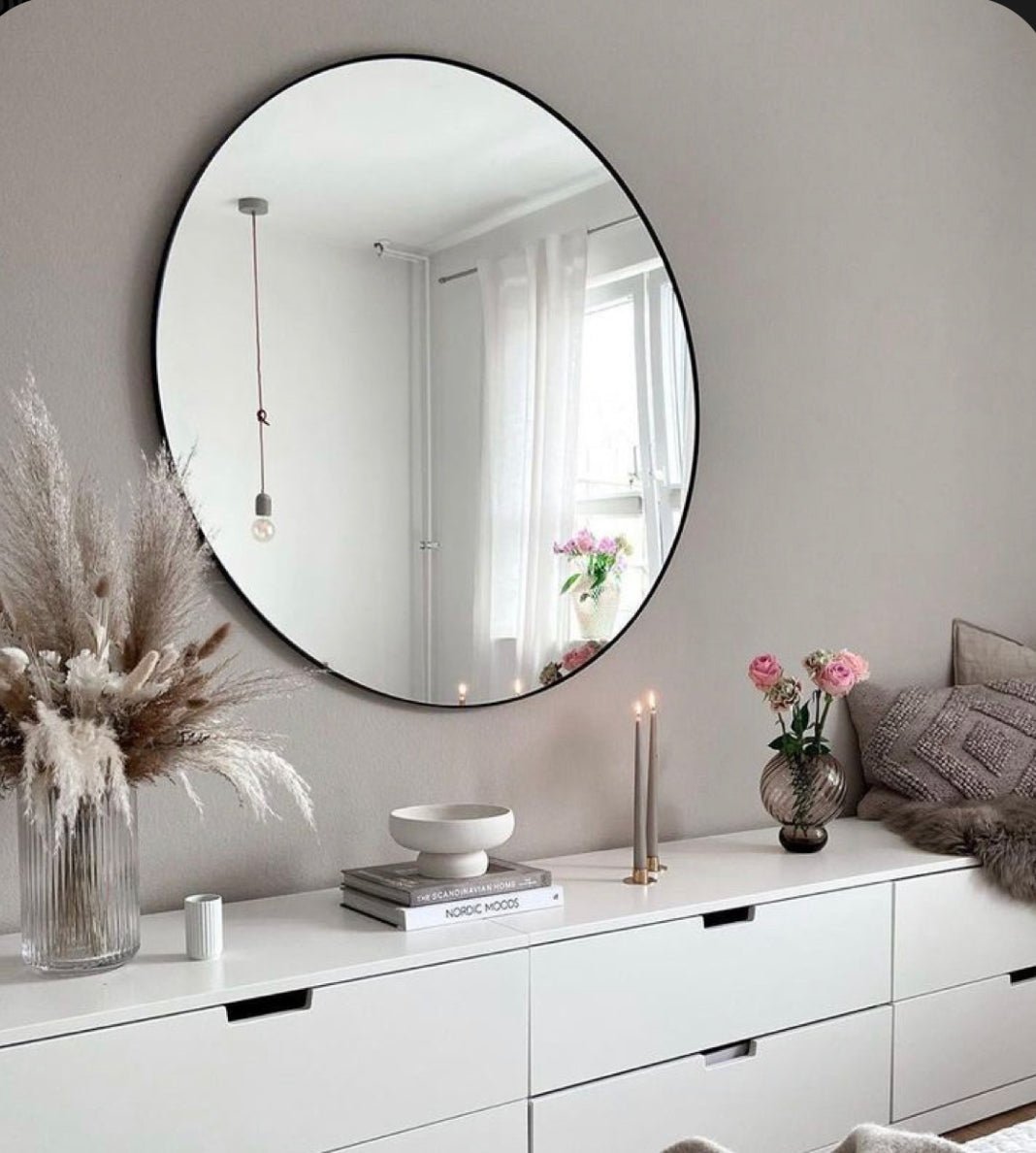 Medium Round Aluminum Black frame wall mirror 80x80 CM - SHAGHAF HOME