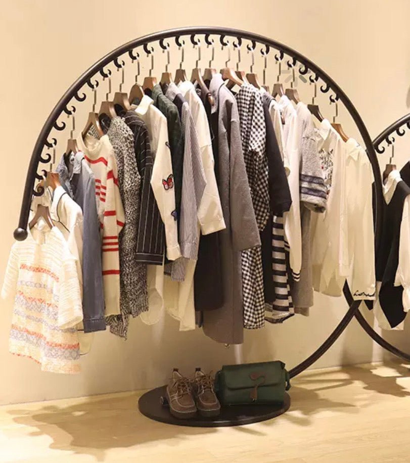 Open Circle Black Metal Clothes Hanger - SHAGHAF HOME