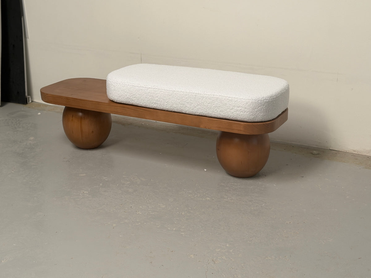 Modern Wooden Bench with White Bouclé Cushion & Round Ball Legs – Walnut Brown