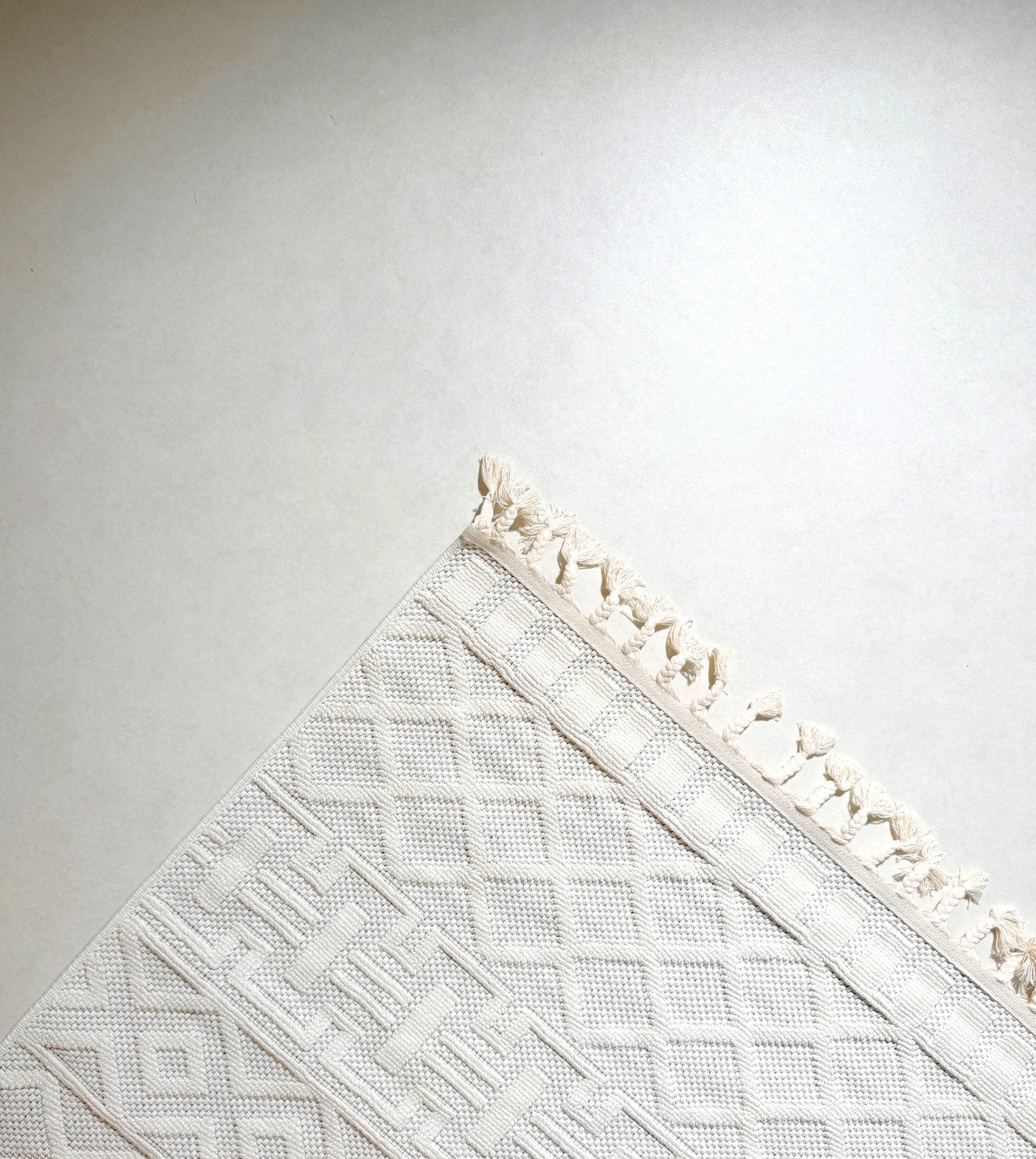 Ivory Diamond Pattern Turkish Rug – Modern Geometric Design – SHAGHAF HOME