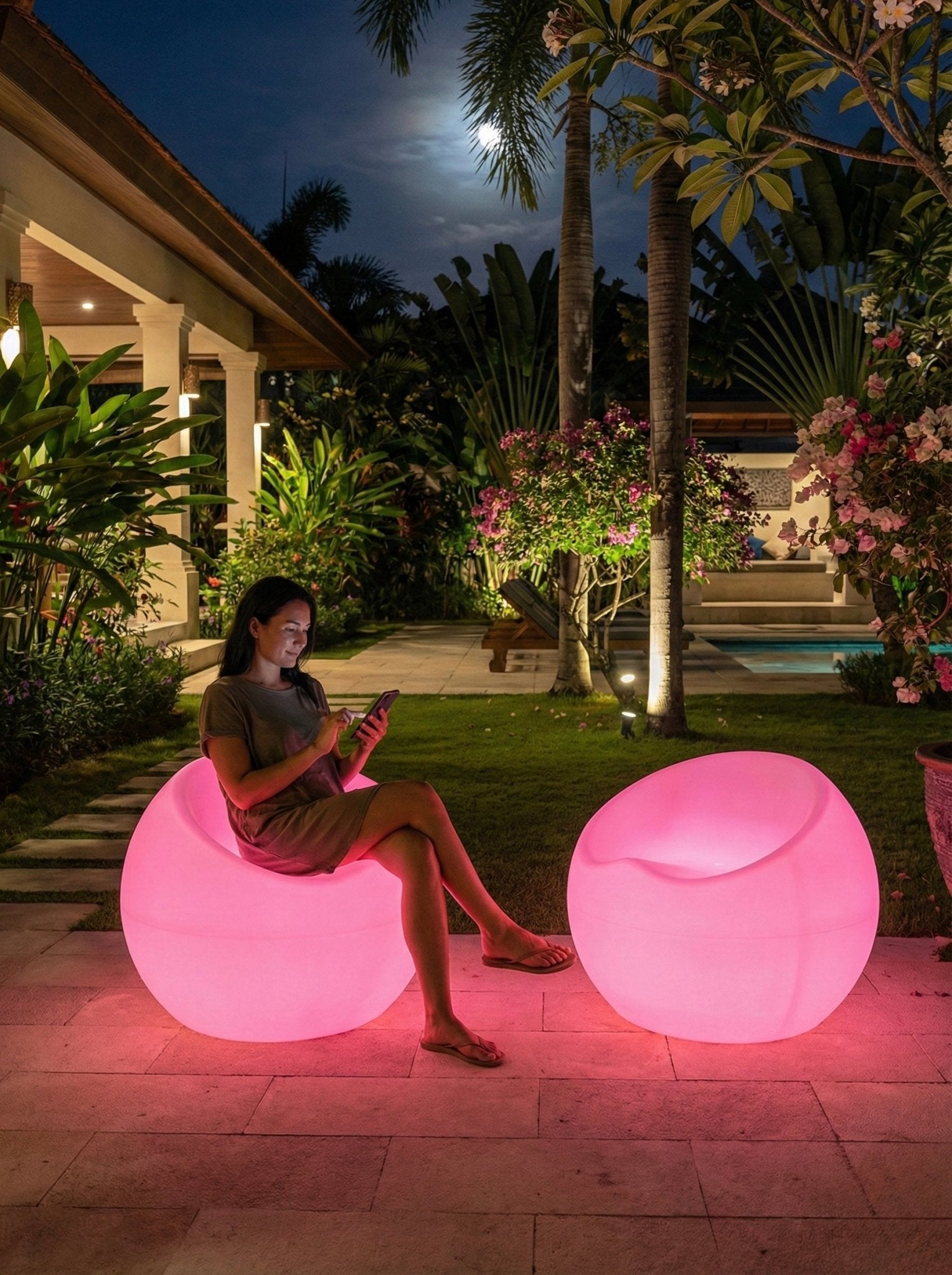 LED Outdoor Apple Stool – Rechargeable & Remote Control - SHAGHAF HOME